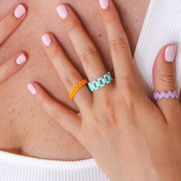 Pink Wavey Colorful Enamel Ring - Picture 2 of 2